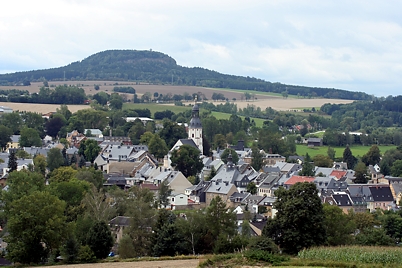 Blick auf Schlettau und den Scheibenberg